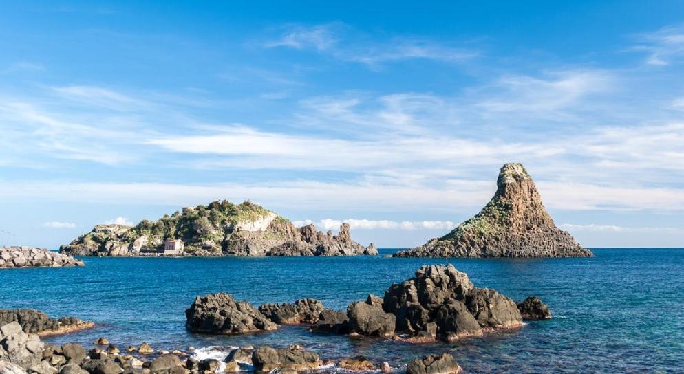 La Casa Di Ale Apartment Aci Castello Bagian luar foto